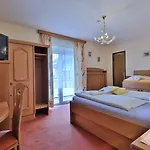 Garni Zerza 3* Tröpolach