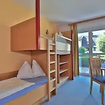 Garni Zerza ホテル 3*