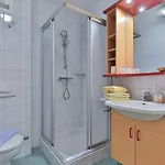 Garni Zerza ホテル