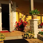 Garni Zerza ホテル Tröpolach