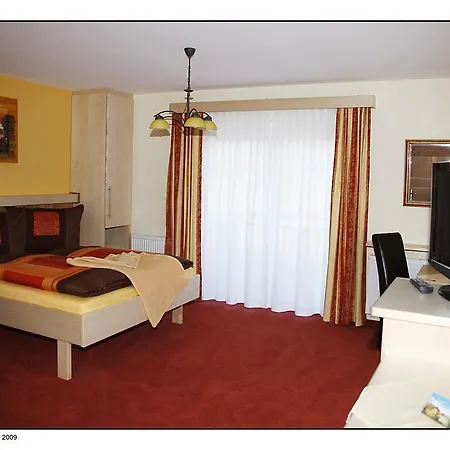 Hotel Garni Zerza 3*