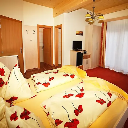 Garni Zerza Hotel 3*