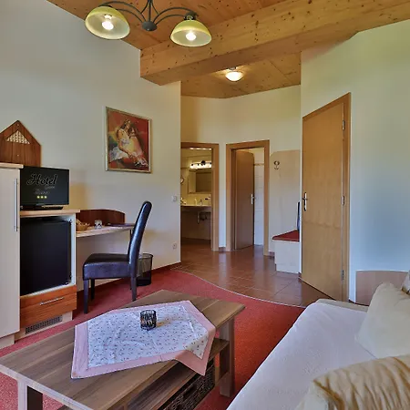 Garni Zerza 3*