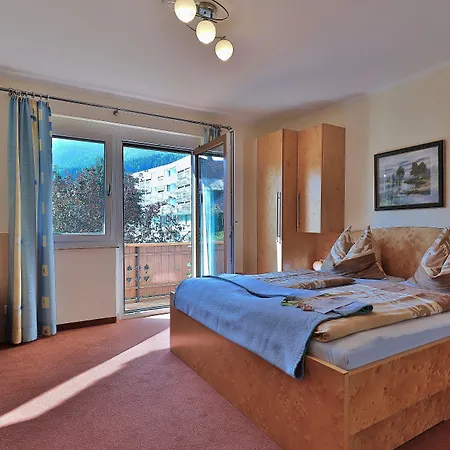 Hotel Garni Zerza Tröpolach