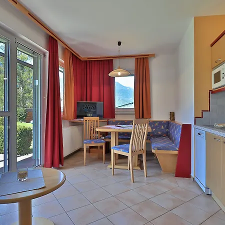 Hotel Garni Zerza Tröpolach