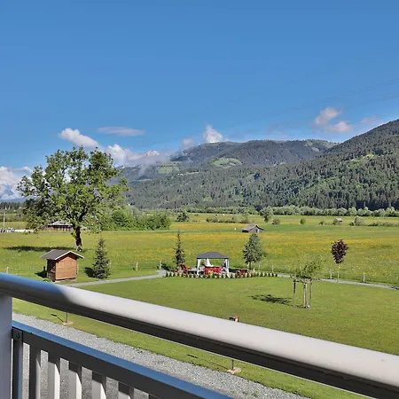 מלון Garni Zerza טרופולאך