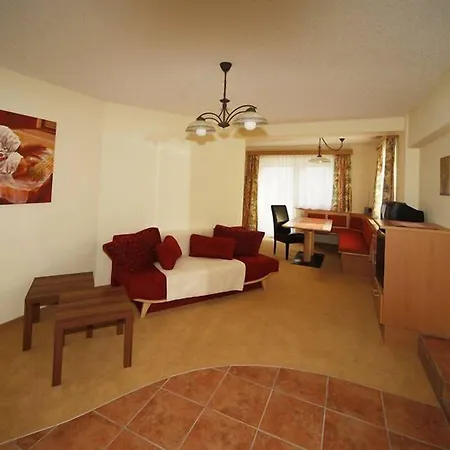 Garni Zerza טרופולאך