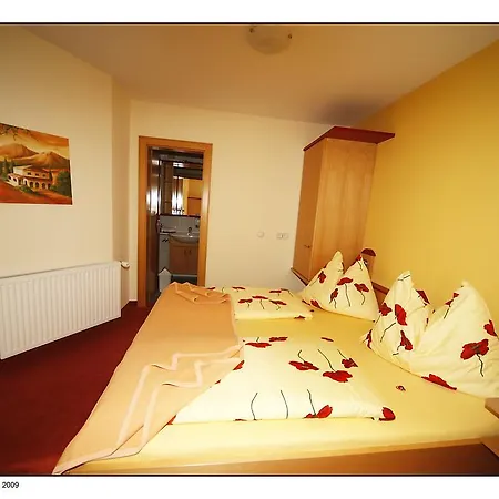 Garni Zerza Hotel