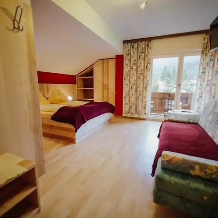 Garni Zerza Hotel