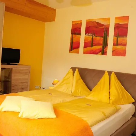 Garni Zerza Hotel 3*