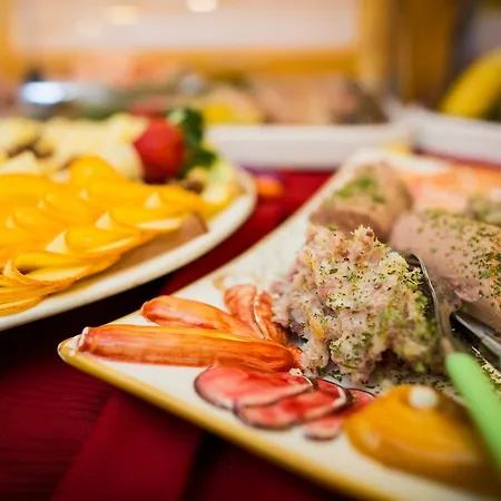 Garni Zerza Hotel Tropolach