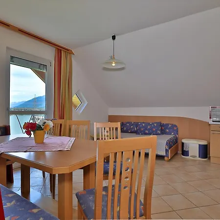 Otel Garni Zerza 3*