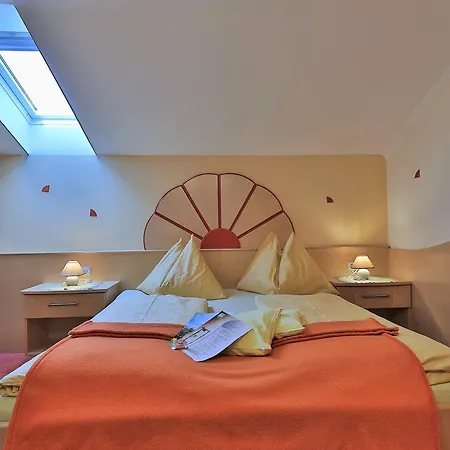 Garni Zerza Hotel Tröpolach