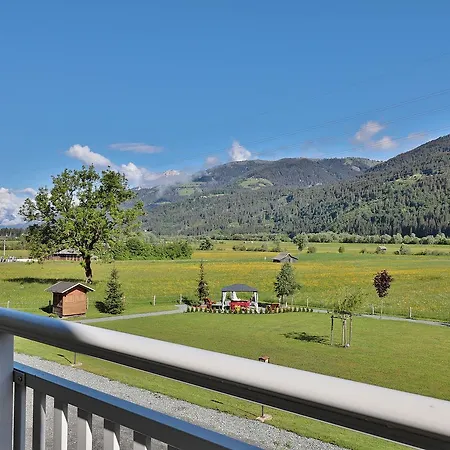Garni Zerza Hotel