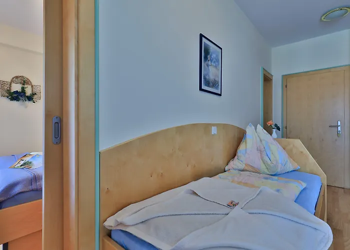 Hotel Garni Zerza Tröpolach