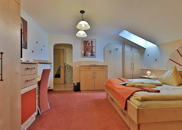 Hotel Garni Zerza 3*