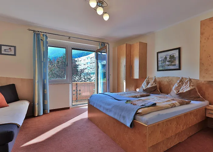 Hotel Garni Zerza Tropolach