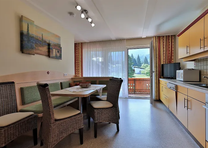 Hotel Garni Zerza Tröpolach