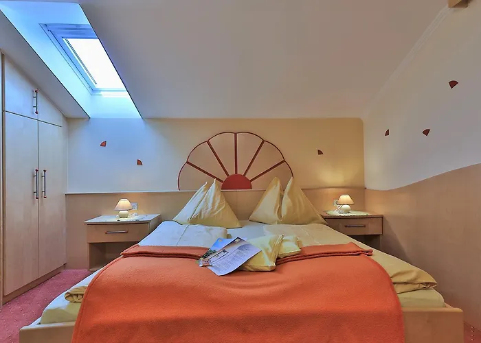 Garni Zerza فندق Tröpolach